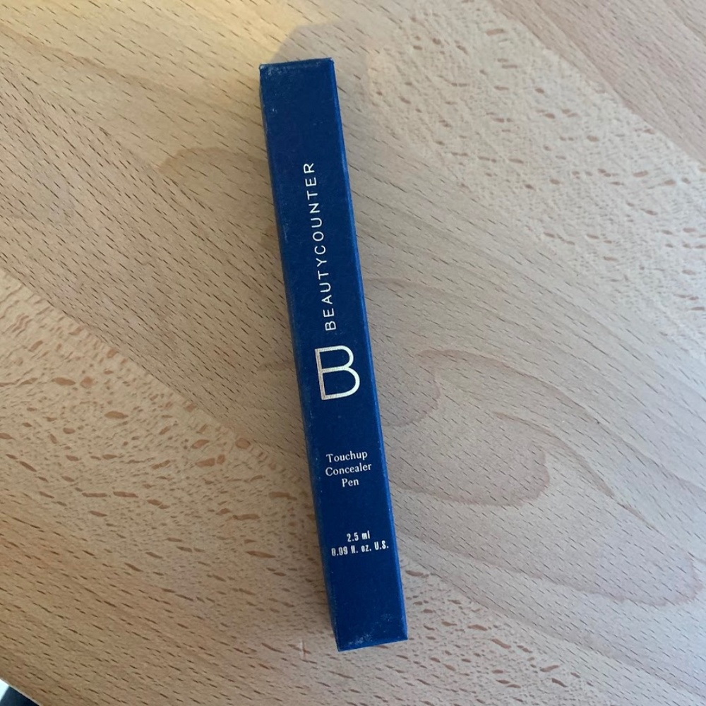 Beautycounter Touch Up Concealer Pen Fair NEW